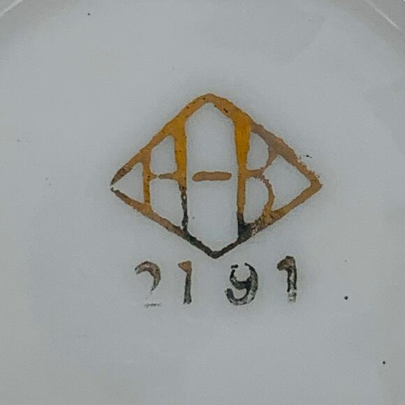 HB China Tea Cup Floral 2191 White Iridescent Gold Trim Gray Lusterware Roses - Picture 5 of 6